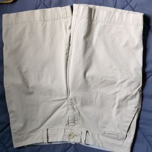 Tommy Hilfiger women's khakhi bermuda shorts